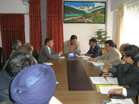 NICCI’s Delegation with Finance Minister Dr. Ram Saran Mahat at Ministry of Finance on Tuesday, 8th April 2014
